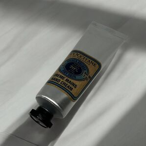 ★新品★未使用★ロクシタン シア ハンドクリーム 30ml×1個 LOCCITANE シアバター ハンドケア シアハンドクリーム