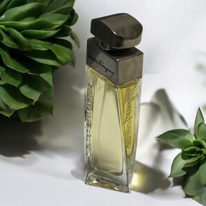 ★未使用品★箱無し★サルヴァトーレフェラガモ 香水 オーデパルファム 30ml プールファム 香水 フレグランス 難あり