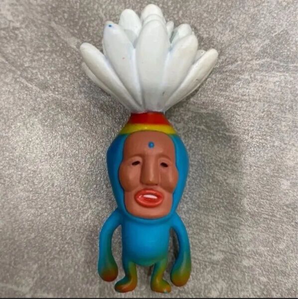 【新品未使用】 こびとづかん マヨケシロバネ 直立 フィギュア 魔除け 白羽 羽