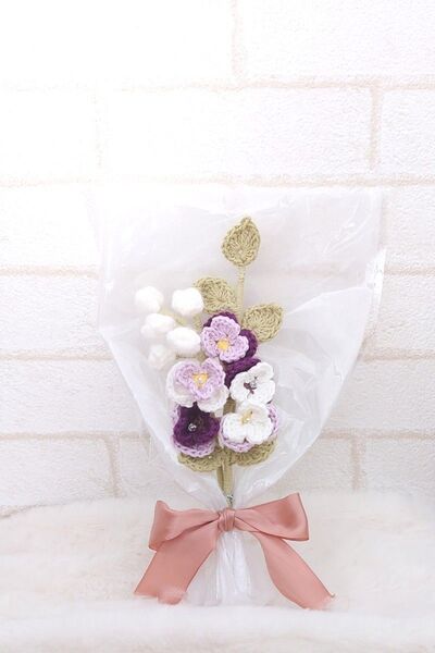 ビオラの花束 あみぐるみ 枯れないお花