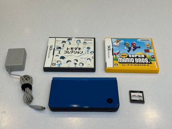 ☆美品☆ Nintendo DSi LL ブルー マリオカート ニュースーパーマリオブラザーズ付き その他おまけソフト付き