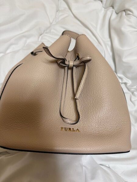 フルラ FURLA バック ハンドバッグ ショルダーバッグ バケットバック 美品