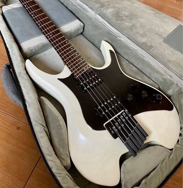 MOOER GTRS W800 GWF4 ヘッドレスギター ムーア