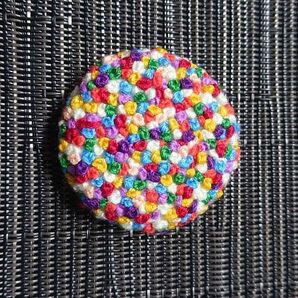 ハンドメイド刺繍ブローチ