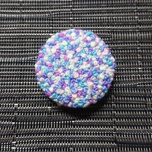 ハンドメイド刺繍ブローチ