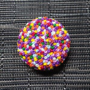 ハンドメイド刺繍ブローチ