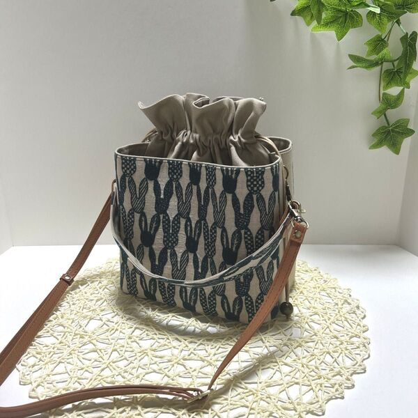 ミナペルホネンキューブ巾着バッグ ハンドメイド