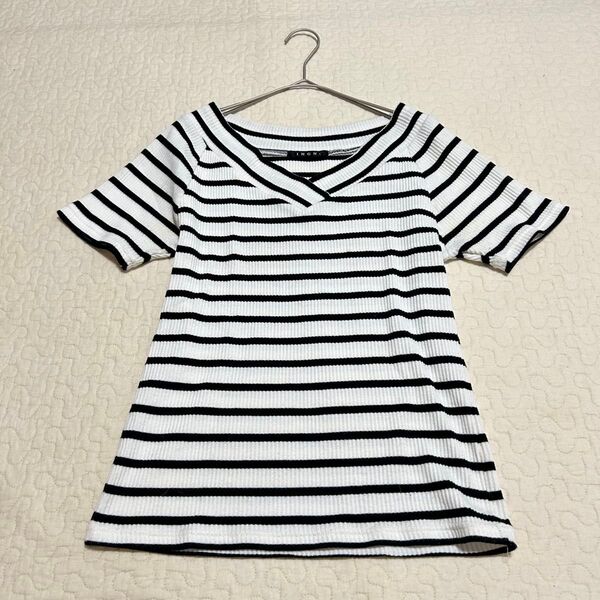 INGNI ボーダー柄トップス 半袖 Vネックリブニットカットソー Tシャツ Mサイズ