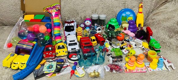 美品 男の子向け おもちゃ 色々セット まとめ売り ブロック ミニカー ガチャ