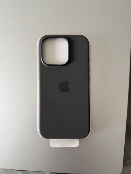 iPhone16 Pro シリコンケース ストーングレー純正