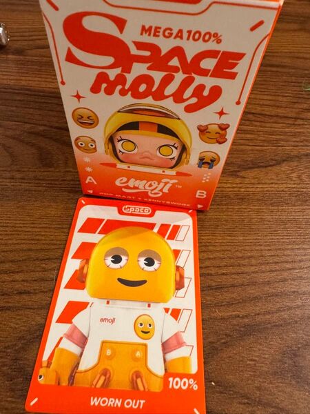 speace MOLLY emozi フィギュア POPMART