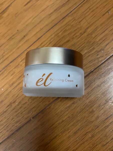 新商品ジュビランエルルファイニングクリーム 35g