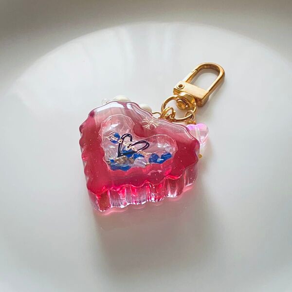 ハートのキーホルダー ハンドメイド ストラップ キーホルダー チャーム レジン オイルなし シャカシャカキーホルダー
