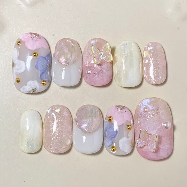 【現品】ネイルチップ お花 淡色 ニュアンス ショートオーバル