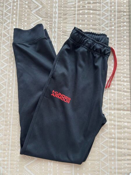 UNDER ARMOURアンダーアーマー スウェットパンツ ジャージ下 150cm