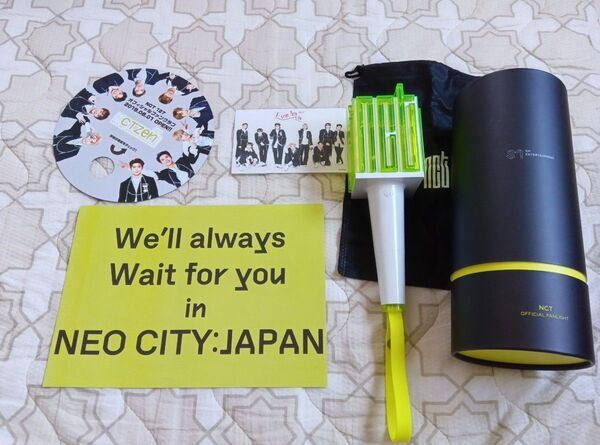 NCT ペンライト、スローガン、うちわ、ポストカード他