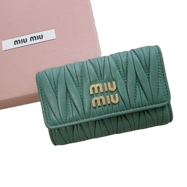 《新作》miumiu マトラッセ キーケース マテラッセ 本体のみ グリーン ミュウミュウ