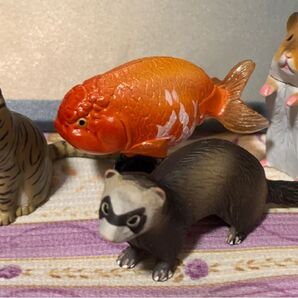 チョコエッグ フィギュア4体セット ハムスター 金魚 フェレット 猫