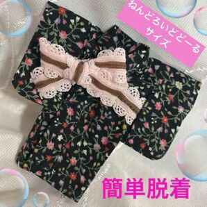 【ハンドメイド】ねんどろいどどーるサイズ着物浴衣 帯一体型デザイン②ブラック小花