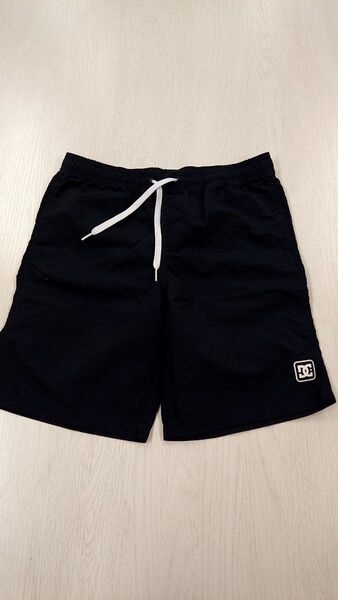 DC SHOES ディーシーシュー ショートパンツハーフパンツ キッズ 155~160 黒 16 XLロゴ ライブ スケボー