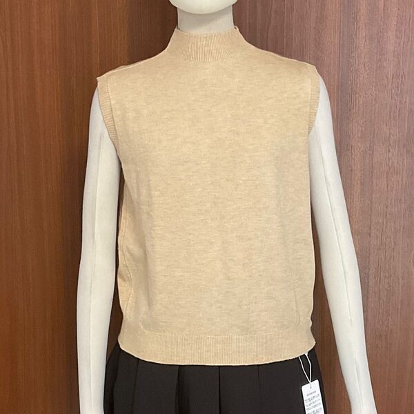 ノースリーブニット ハイネック ベージュ 新品