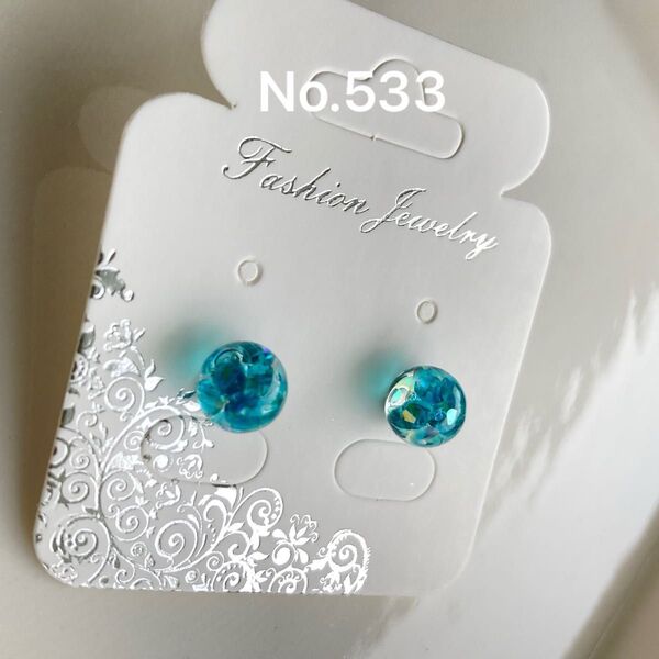 No.533 レジン ハンドメイド ピアス ハンドメイドアクセサリー スワロフスキー キラキラ ポストピアス
