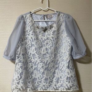 【美品】Fabulous ビジュー付き半袖ブラウス ブルー