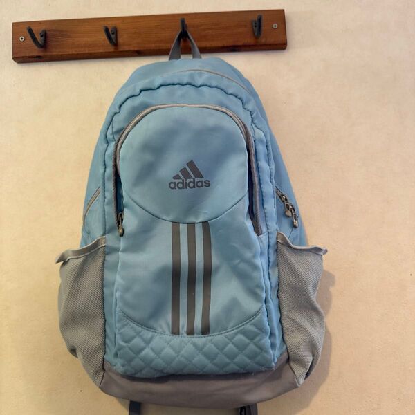 adidasリュック