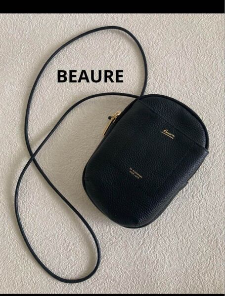 極美品 BEAURE カウレザー ラウンドスマホショルダーバッグ