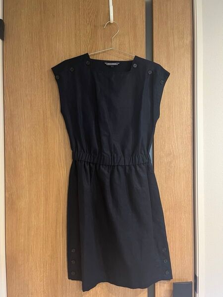 【TOMMY HILFIGER】膝下ワンピース