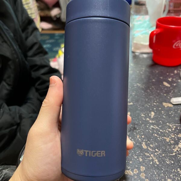 TIGER 真空断熱炭酸ボトル 500ml ネイビー