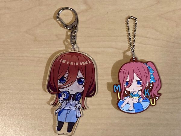 五等分の花嫁∬ 中野三玖 アクリルキーホルダー ラバーキーホルダー 2個セット