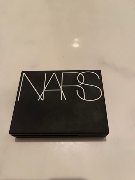 NARS ライトリフレクティング セッティングパウダー プレストN