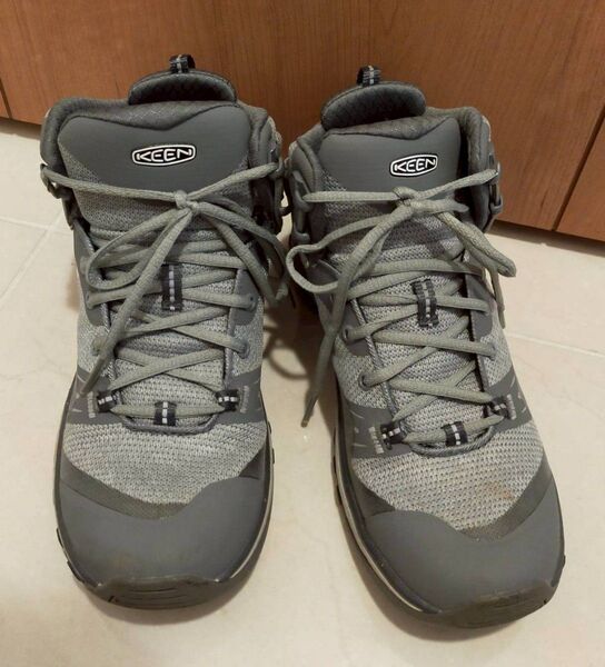 KEEN キーン ハイカット 登山靴 ハイキングシューズ 22.5 スニーカー トレッキングシューズ グレー シューズ レディース