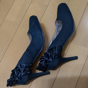 フリル ハイヒール 黒 新品試着のみ