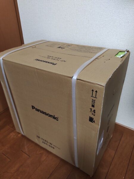 新品未開封 パナソニック NP-TCR5-W 卓上型食器洗い乾燥機 ホワイト
