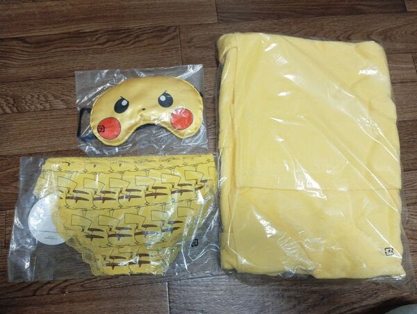 3点セット ヤミーマート Yummy Mart ピカチュウ pikachu ワンサイズ ONE SIZE 未使用未開封 ポケモン
