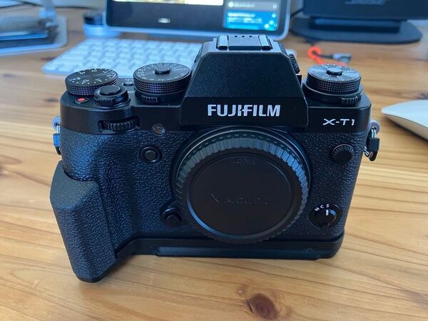 FUJIFILM X-T1 ボディ ブラック