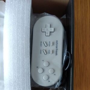 レトロフリーク 標準コントローラー