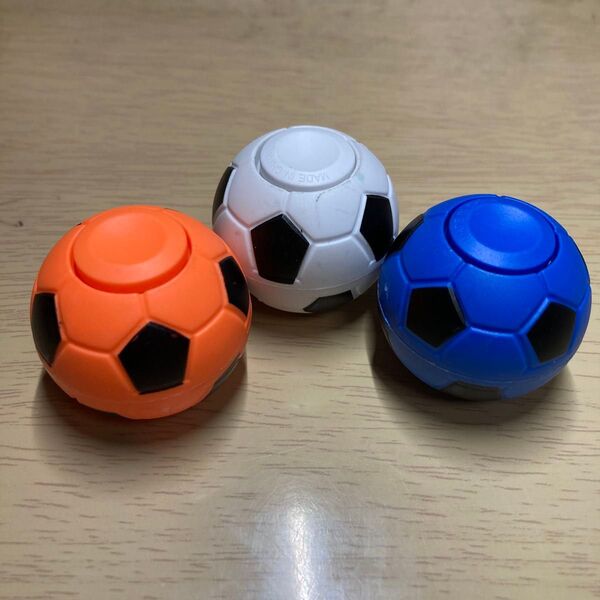 サッカーボール型 ハンドスピナー 3個セット