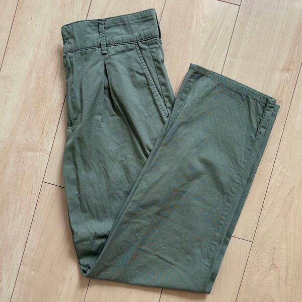 zara basic カーキ パンツ