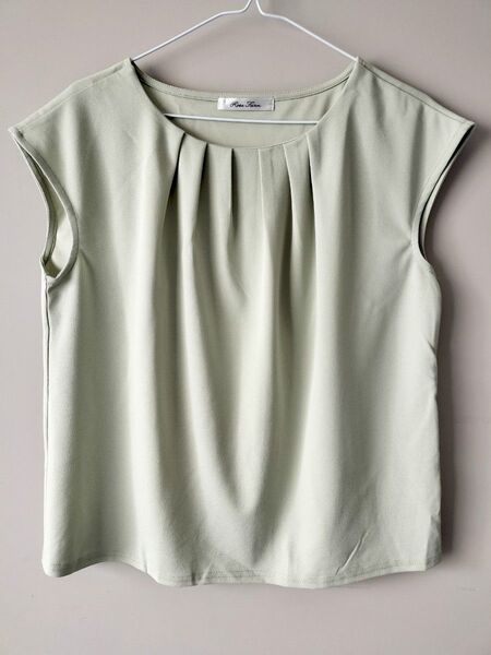 美品 フレンチスリーブトップス ミントグリーン シャツ