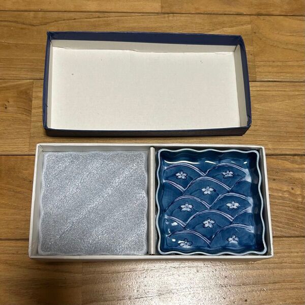 ●新品● 有田焼 5枚セット 小皿 青い波模様 陶器皿 銘々皿