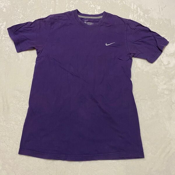 NIKE ナイキ Tシャツ ワンポイントロゴ パープル 紫