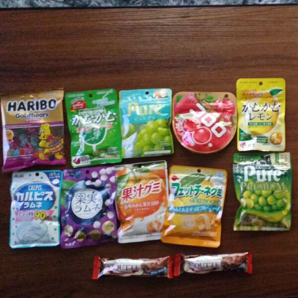 お菓子(グミ、ラムネ)詰め合わせ 10点セットおまけ付き