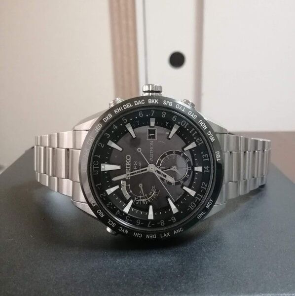 美品だけどJUNK品。SEIKO アストロン 電波GPS 腕時計