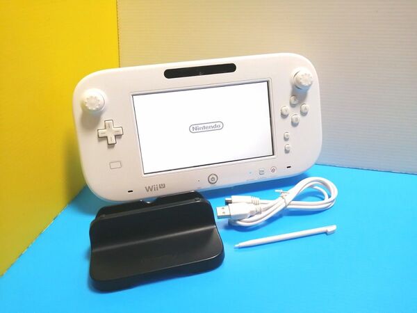 Nintendo WiiU ゲームパッド シロ + WiiU ゲームパッド専用充電機能付きクレードル + USB充電ケーブル