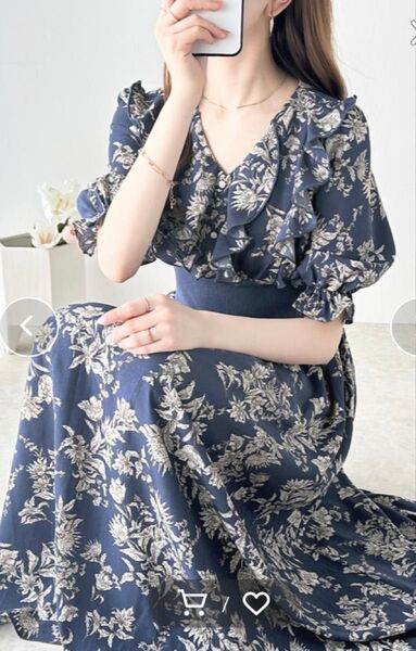 ◎新品タグ付き◎花柄フリルワンピースMサイズネイビー