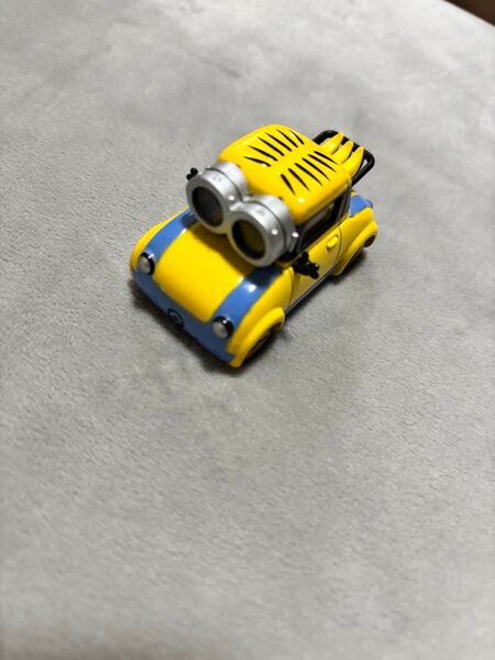 トミカUSJ限定 ミニカー ミニオン ミニオンカー