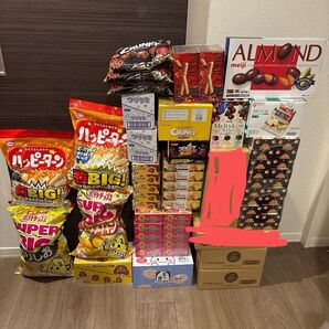 お菓子と食品詰め合わせ ポテトチップス スーパービッグなど